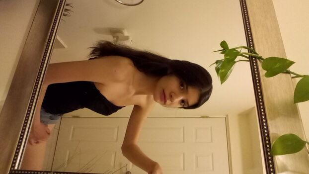 Full leaked Valecast private photo