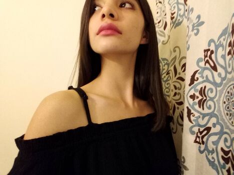 Full leaked Valecast private photo