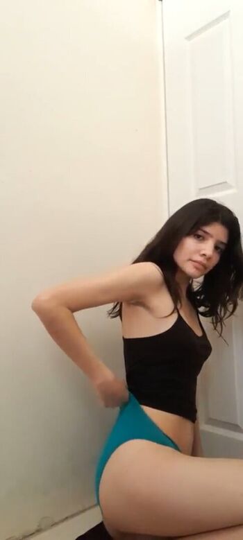 Full leaked Valecast private photo