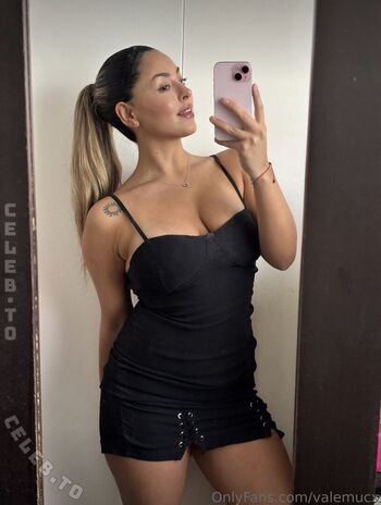 Full leaked Valemucx private photo