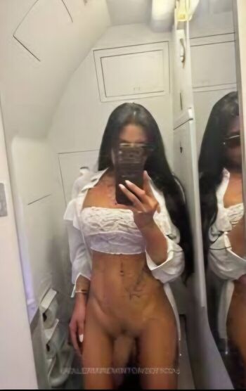 Full leaked Valeria remintons private photo