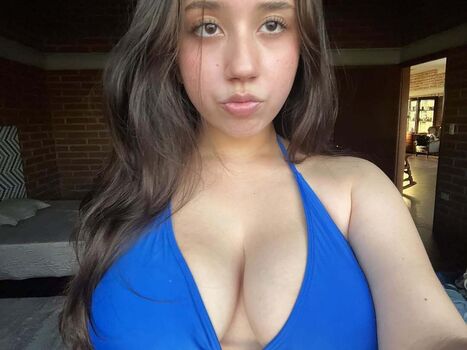 Full leaked Valeria private photo