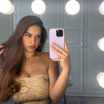 Full leaked Valeria private photo