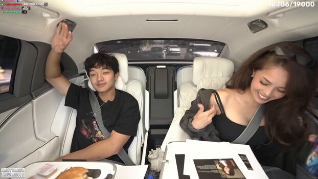 Full leaked Valkyrae page private photo