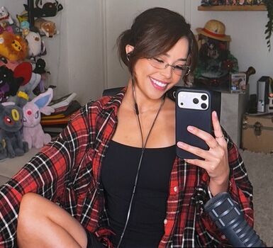 Full leaked Valkyrae page private photo