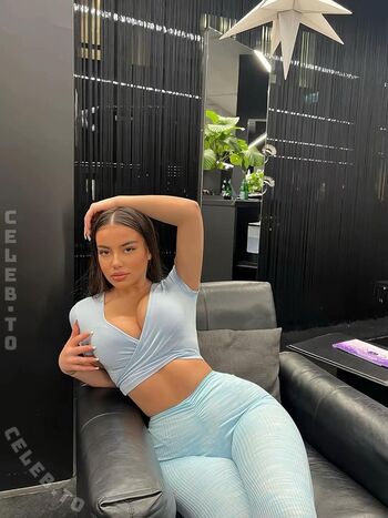 Full leaked Valonaash page private photo