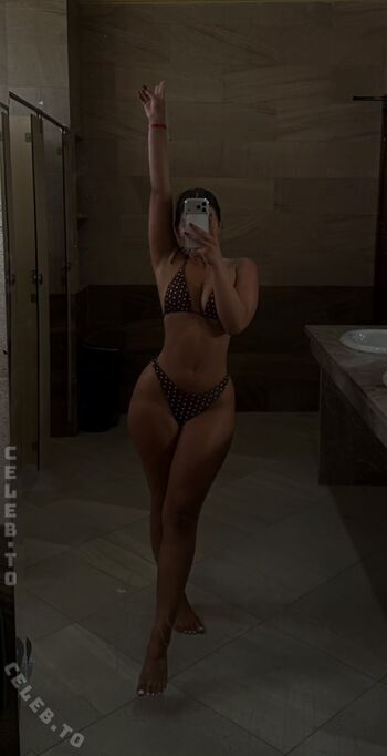 Full leaked Valonaash page private photo