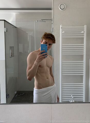 Full leaked Valsplace private photo