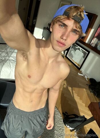Full leaked Valsplace private photo