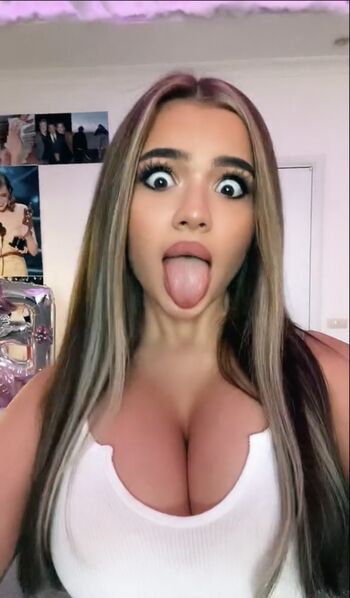 Full leaked Valya karnaval page private photo