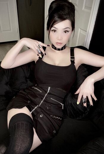Vampybitme Linda Le