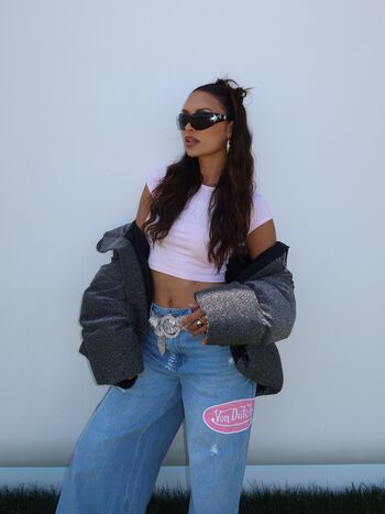 Full leaked Vanessa curry page private photo