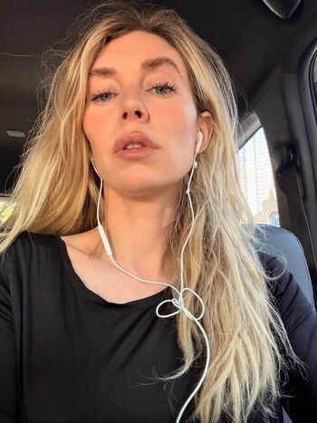 Full leaked Vanessa kirby private photo