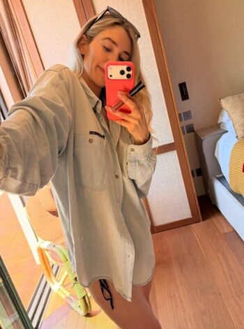 Full leaked Vanessa kirby private photo