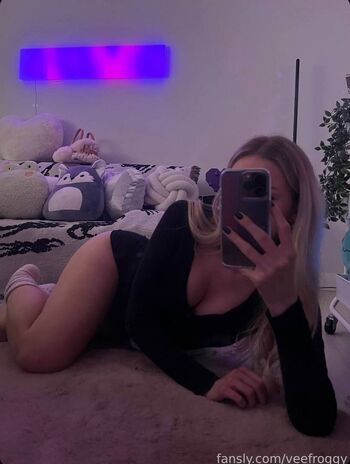 Full leaked Veefroggy private onlyfans photo
