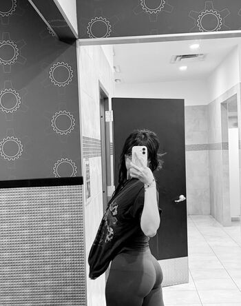 Full leaked Vekikusuo private photo