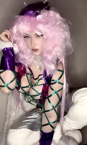 Full leaked Venom wifey page private photo