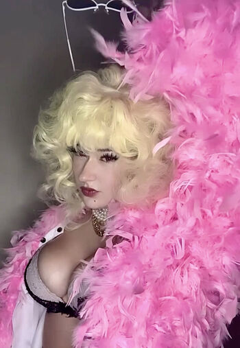 Full leaked Venom wifey page private photo