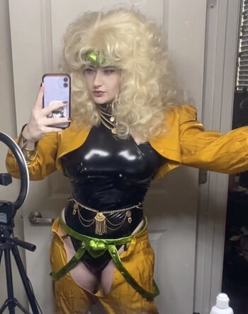 Full leaked Venom wifey page private photo