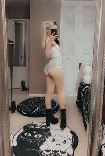 Full leaked Venusbunnybitch private photo