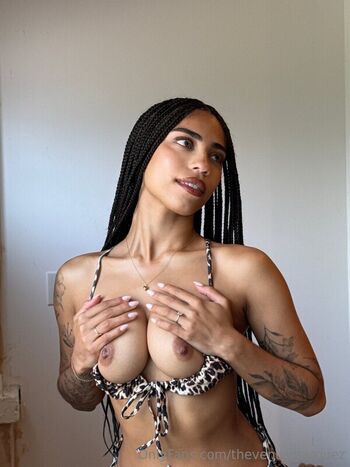 Full leaked Venusmarquez private photo