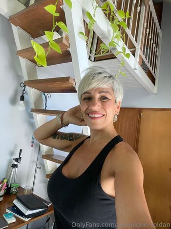 Full leaked Veronique private photo