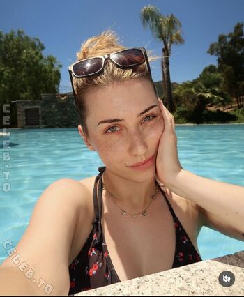 Full leaked Veylarenee private photo
