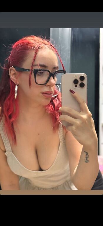 Full leaked Vibezgizem private photo