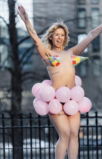 Full leaked Vic model private photo