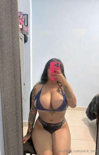 Full leaked Vickyonts private photo