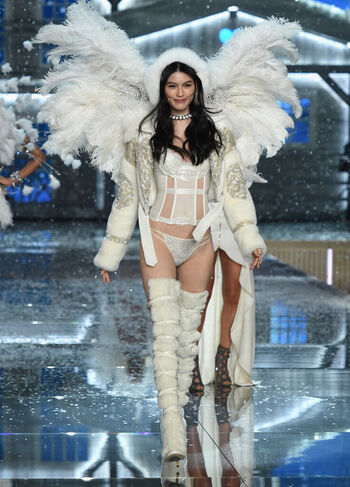 Full leaked Victoria s secret angels page private photo