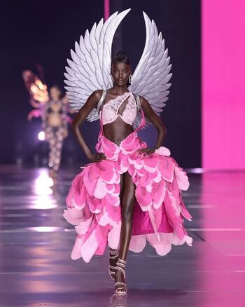 Full leaked Victoria s secret angels page private photo