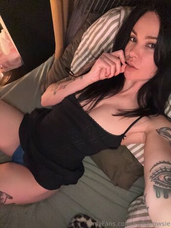 Full leaked Vikki blows private photo