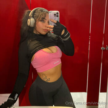 Full leaked Vindylou private photo
