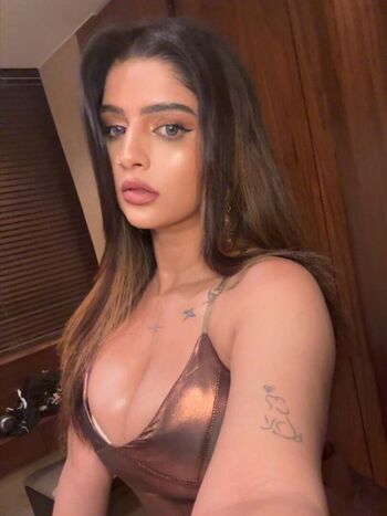 Full leaked Vinni chitara private photo