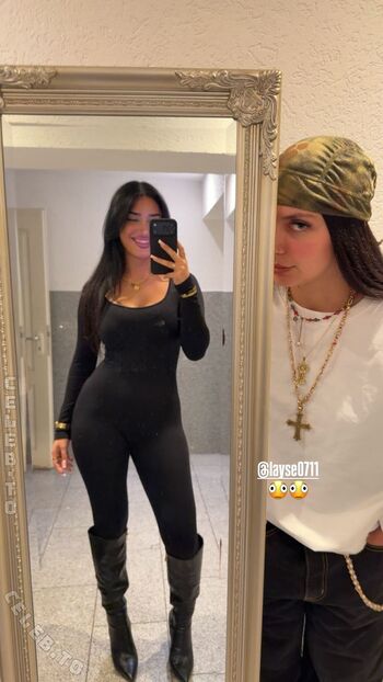 Full leaked Vinoschh private photo