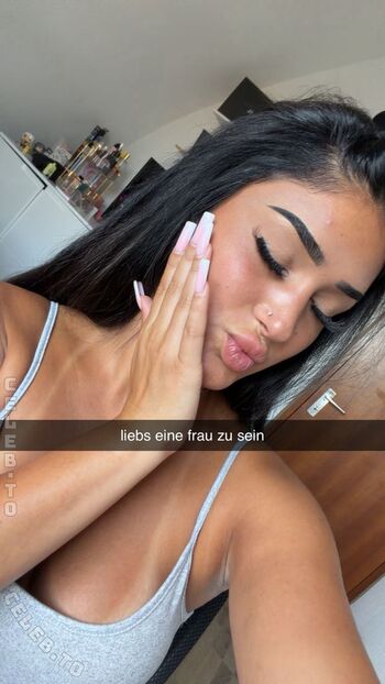 Full leaked Vinoschh private photo