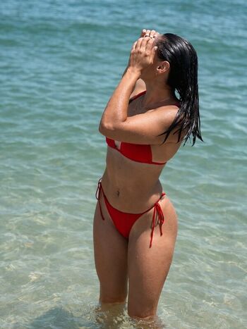 Violeta Dee