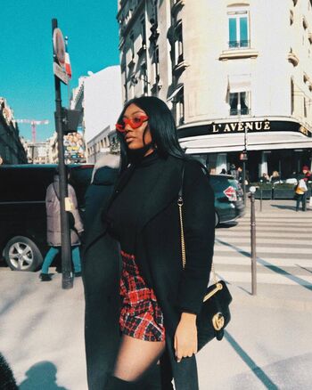 Leaked Laetitia la modele erotique/ private photo viral onlyfans