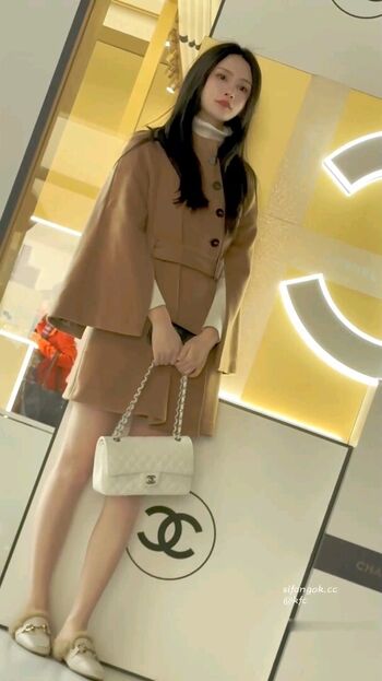 Full leaked Voyeur asian pissing toilet amp upskirts only page private photo