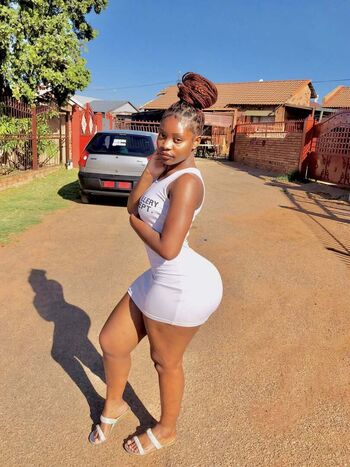 Full leaked Vunene taiwo mabunda page private photo