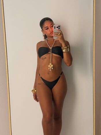 Full leaked Wahyne private photo