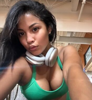 Full leaked Waiyi chan private photo