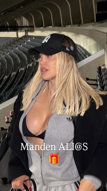 Full leaked Wanda nara private photo