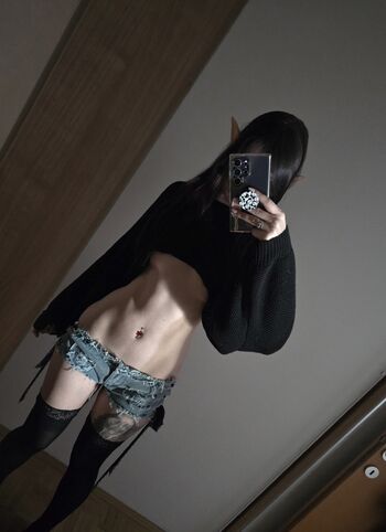 Full leaked Weeniestwee private photo