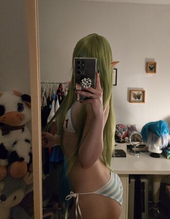 Full leaked Weeniestwee private photo