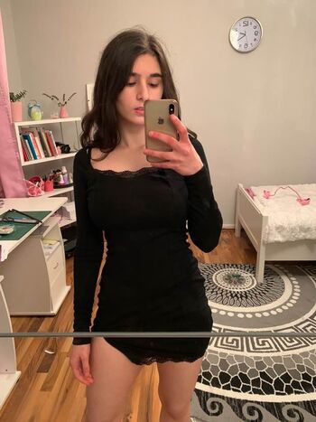 Full leaked Weirdrole private photo