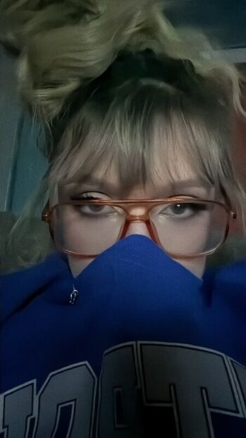 WheezyBlonde
