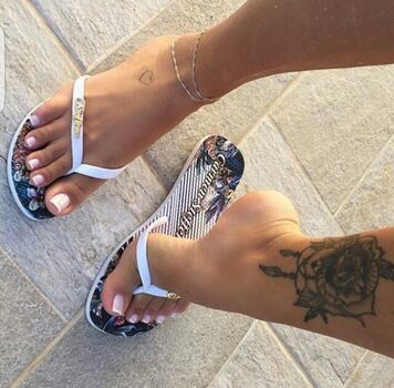 Full leaked White toes private photo