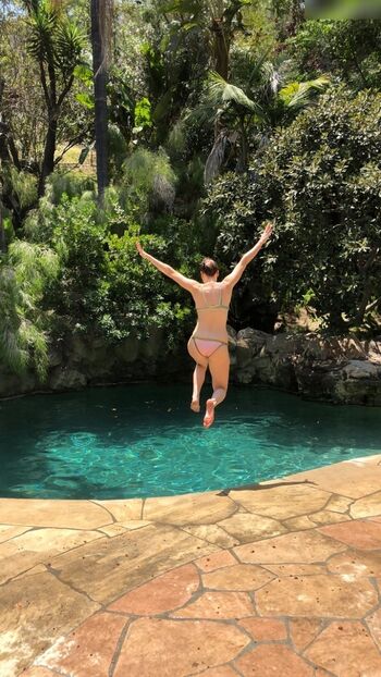 Full leaked Whitney cummings private photo